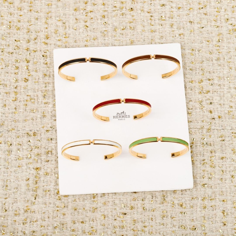 H**me5 bracelets